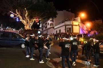 Papá Noel irrumpe en Lomo Magullo en un 4x4/FJS Fotografía.